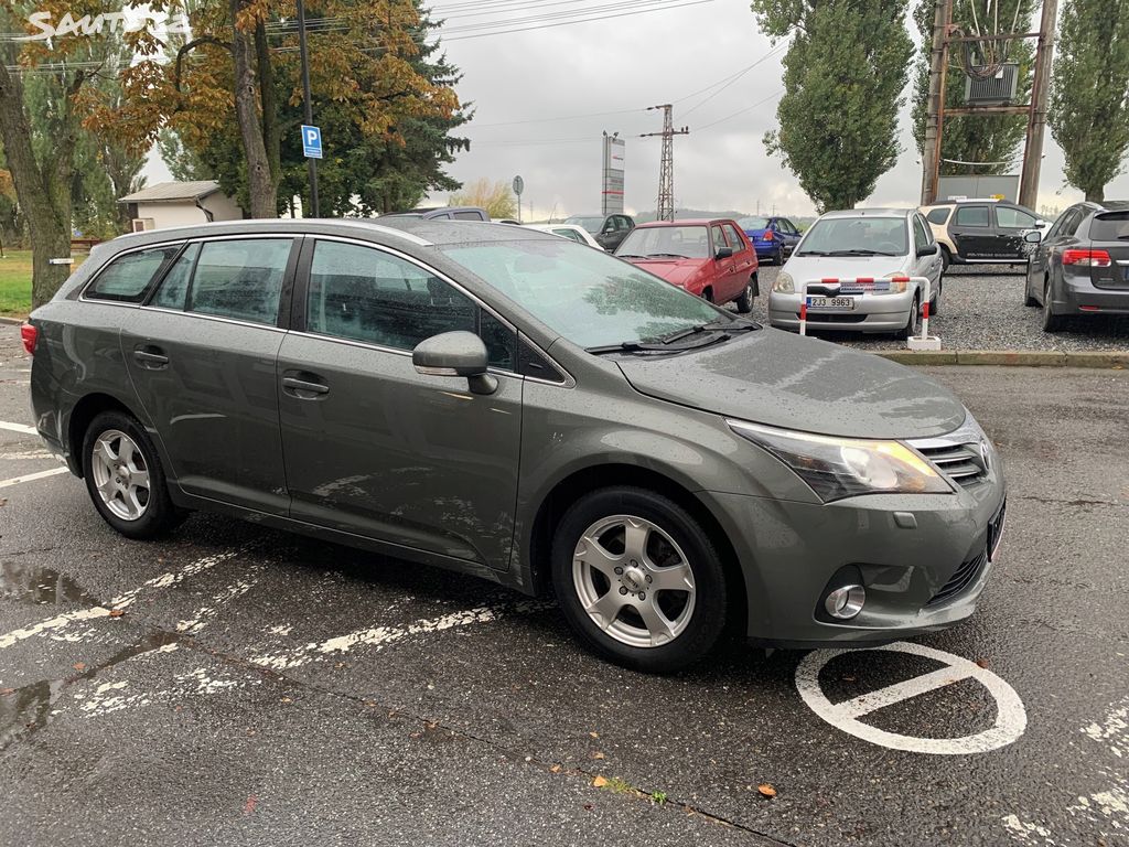 Toyota Avensis, fotka 6