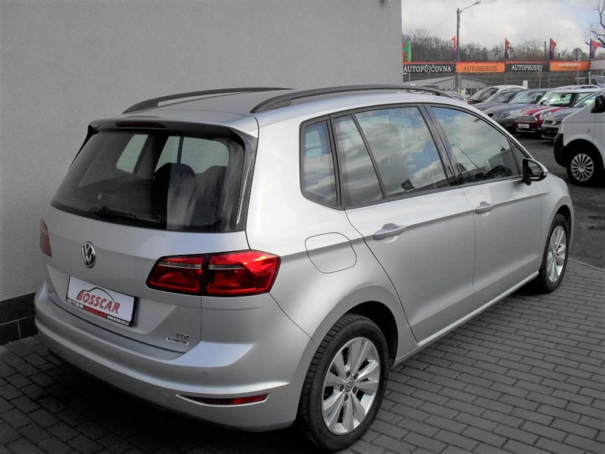 Volkswagen Golf Sportsvan, 1,6 TDI Tempomat ALU kola PDC - fotka 5
