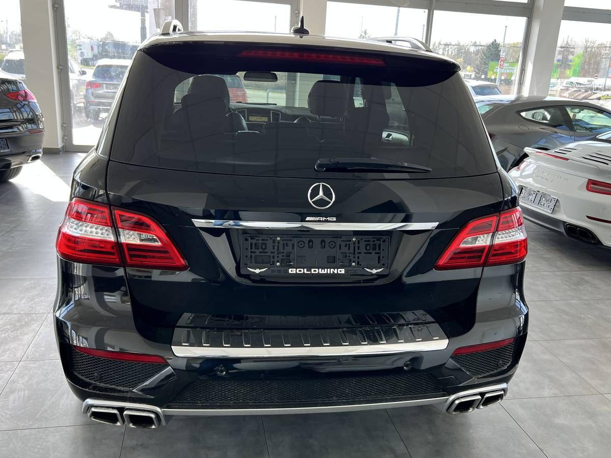 Mercedes-Benz Třídy M, ML 63 AMG V8 BITURBO 4-MATIC - fotka 6