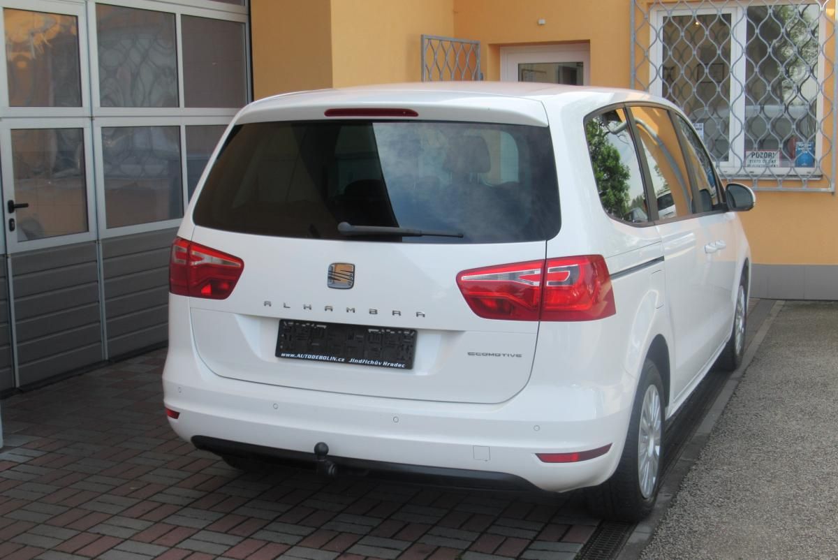 Seat Alhambra, 2.0 TDI AUT. KLIMA TAŽNÉ - fotka 6