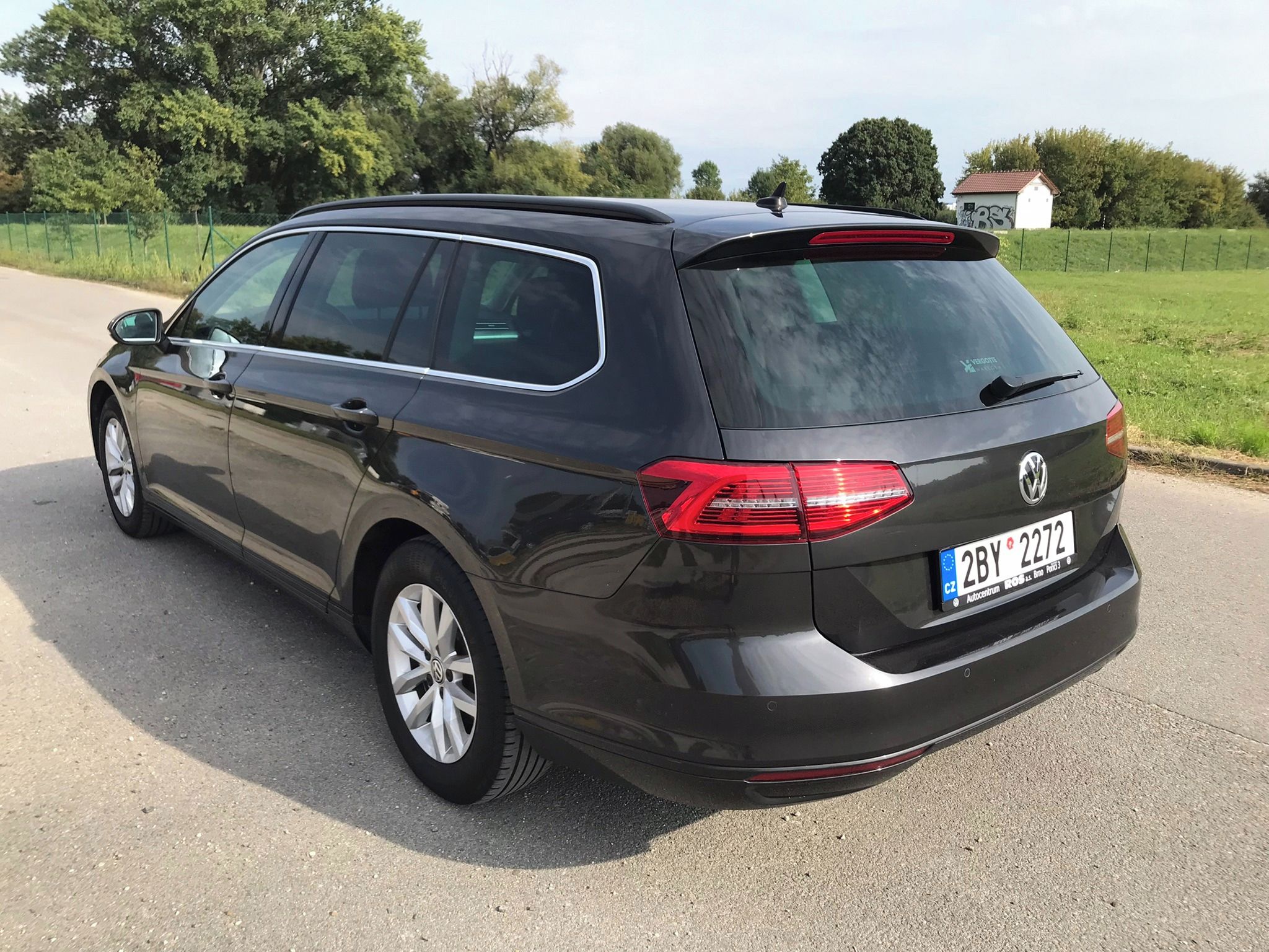Volkswagen Passat, full led, nové rozvody, DPH - fotka 4