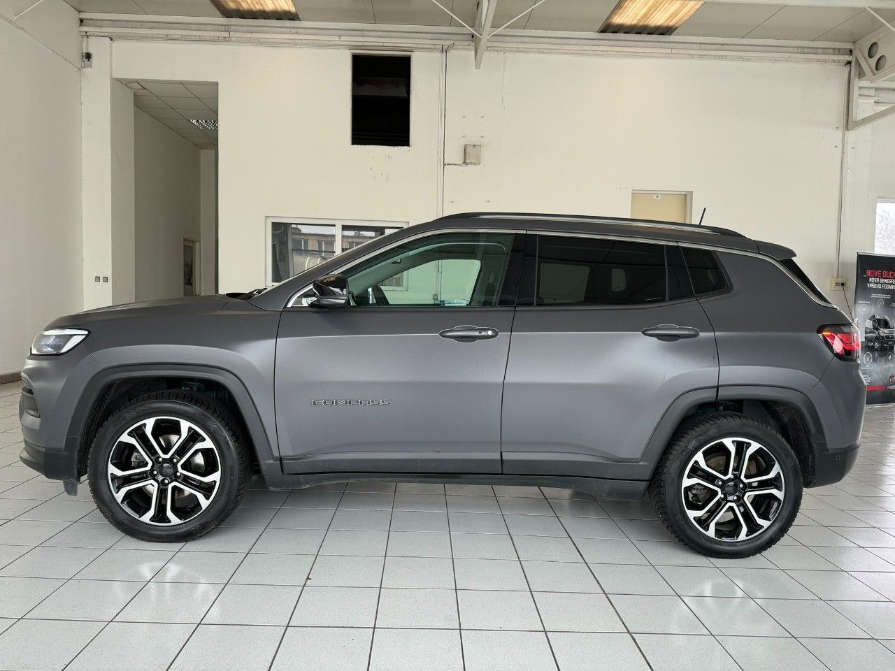 Jeep Compass, 1.3 GSE 130k man. Limited - fotka 3