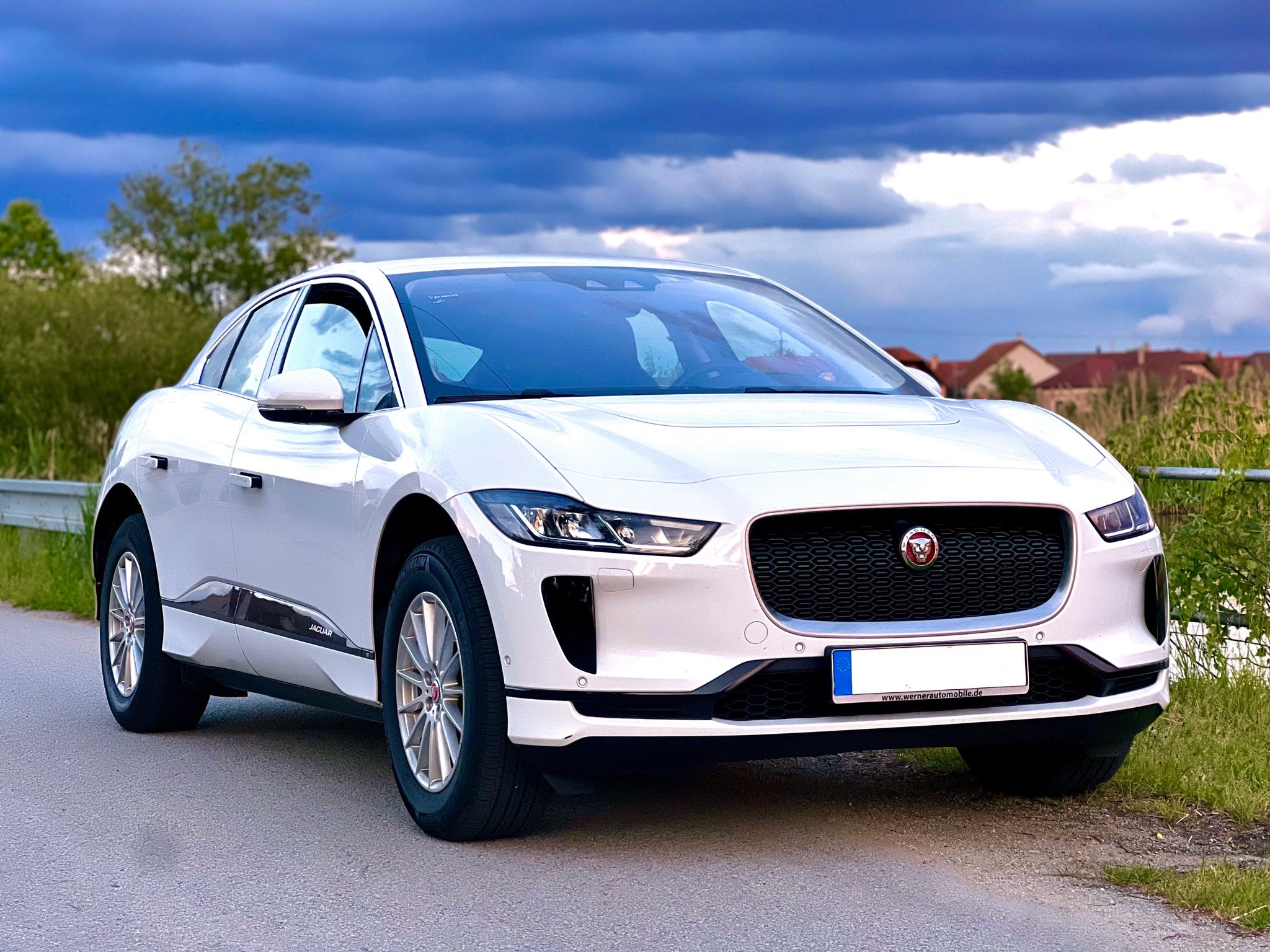 Jaguar I-Pace, Iv400 Kuze 400ps/694Nm 470km