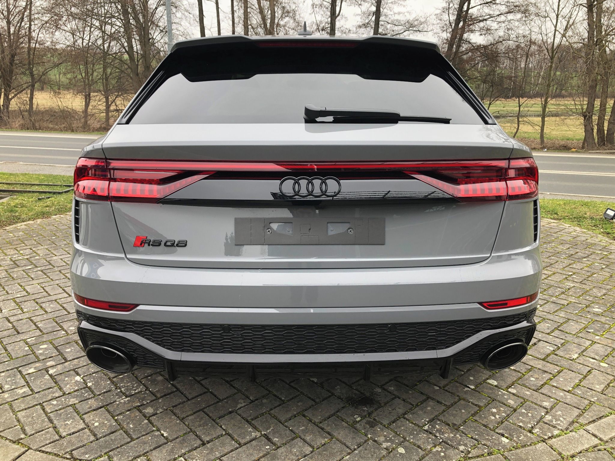 Audi RS Q8, kůže Valcona, Bang Olufsen - fotka 5