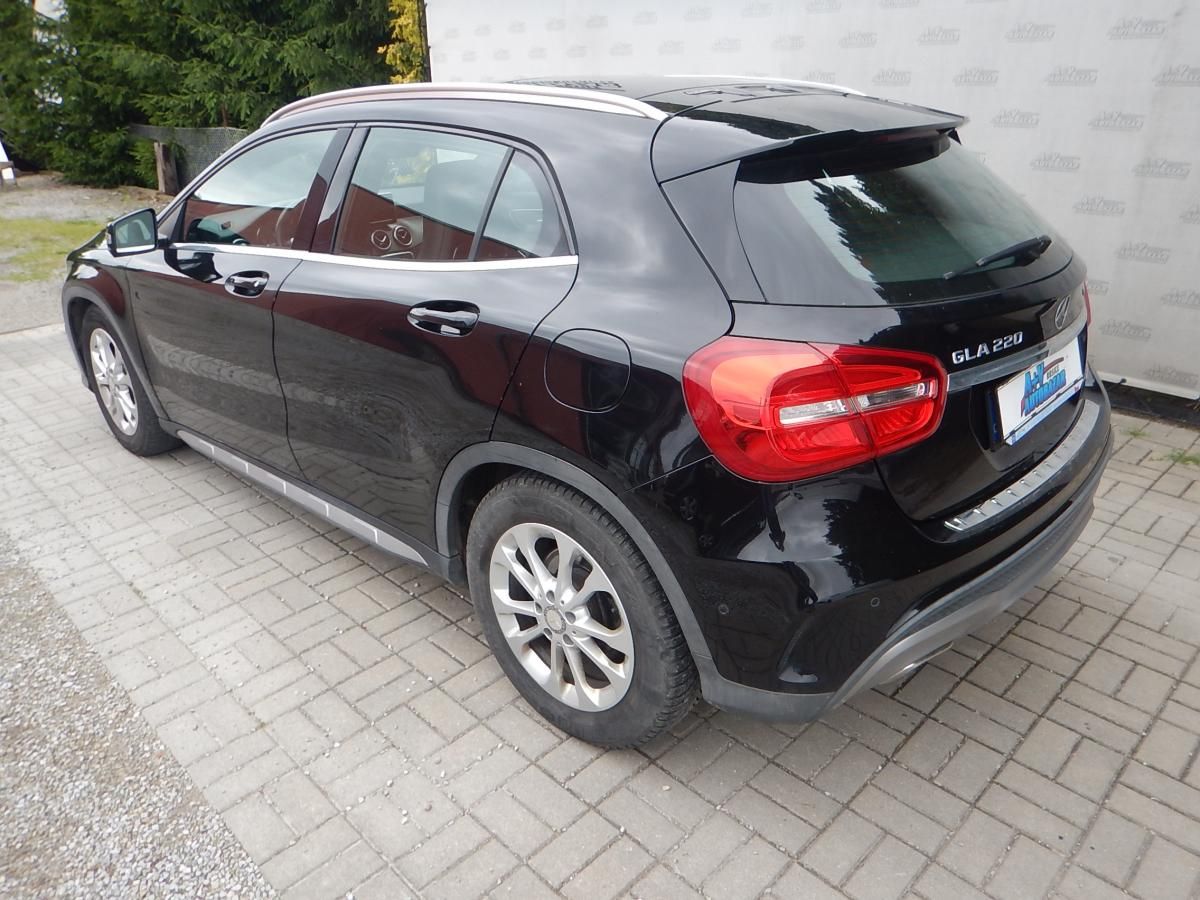Mercedes-Benz GLA, 220 CDI 4MATIC AMG AUTOMAT - fotka 4