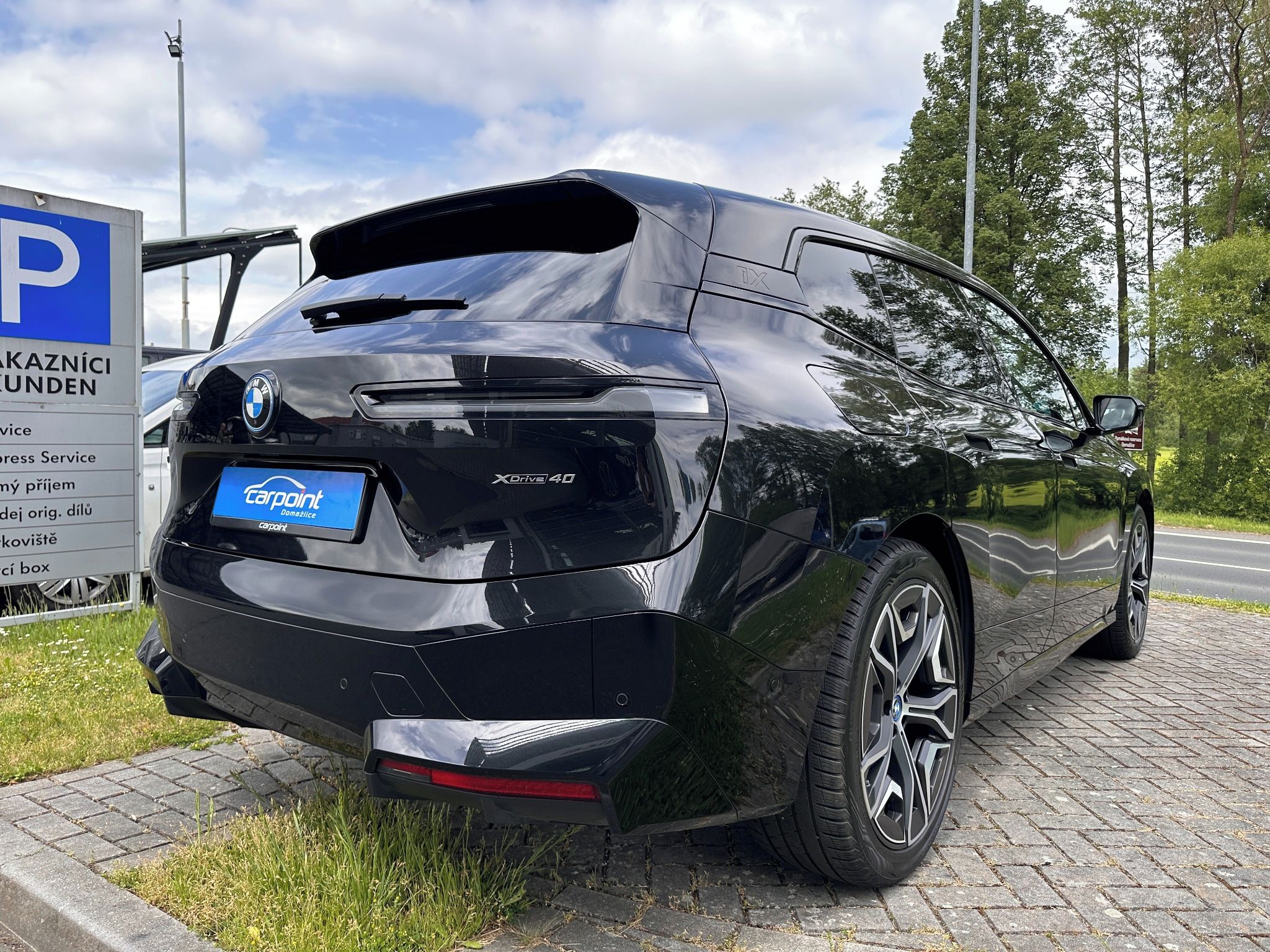 BMW iX, 40 Essence Sport Harman Kardon - fotka 3