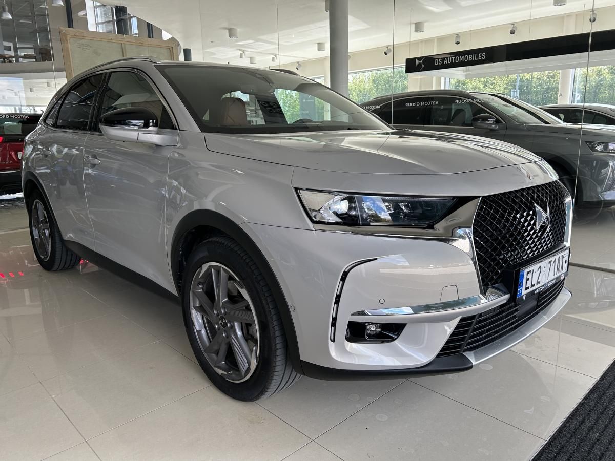 DS 7 Crossback, OPERA E-TENSE 4X4 300K - fotka 3