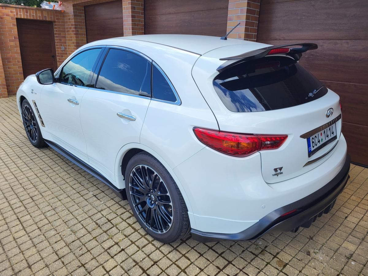 Infiniti FX50, VETTEL Edition 1 of 150 !!!!!! - fotka 2