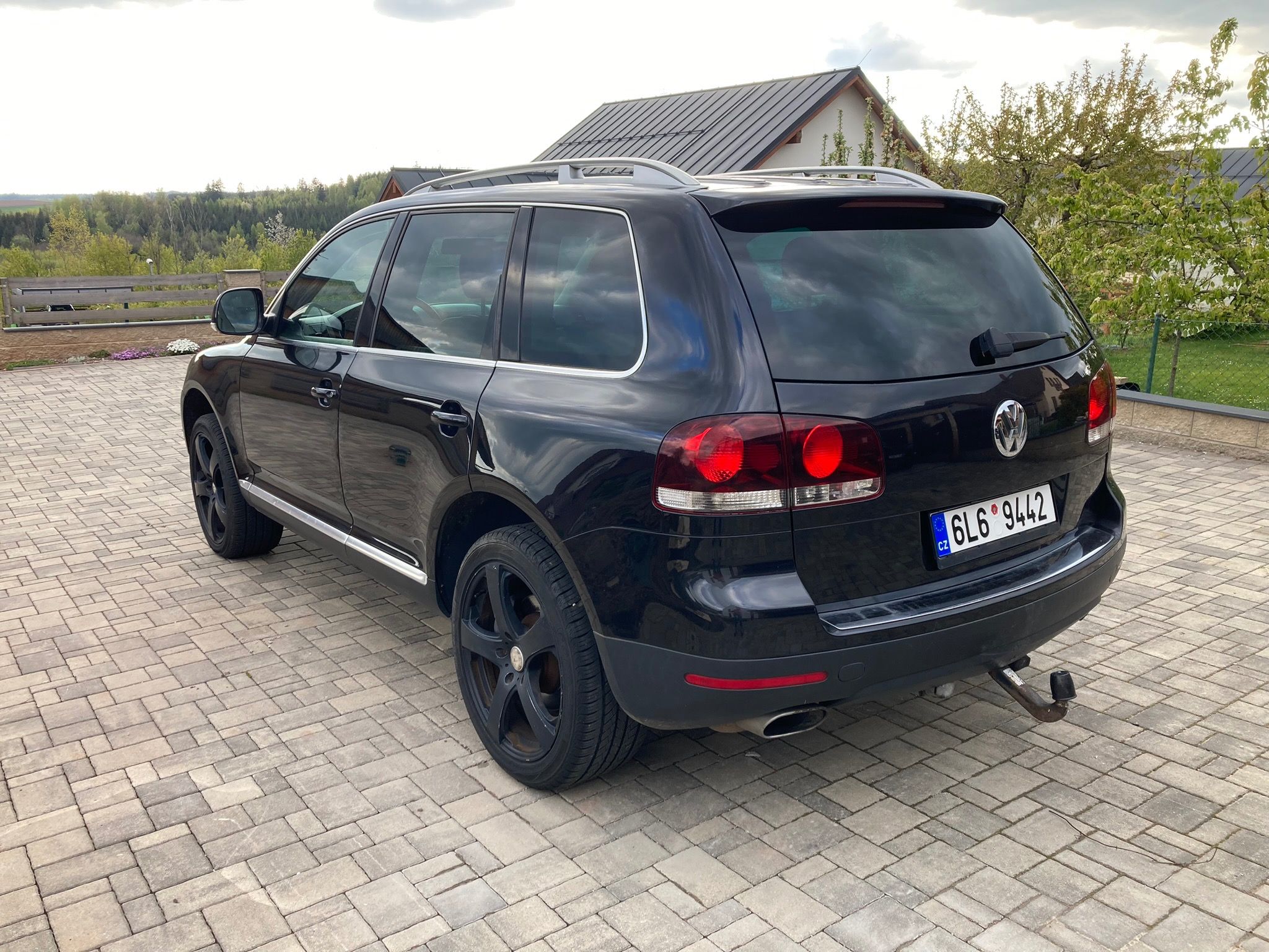Volkswagen Touareg, 3,0 TDi V6 165kW 4x4 - fotka 3