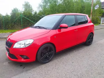 Škoda Fabia, 1,2 TSI Sport 63Kw top stav