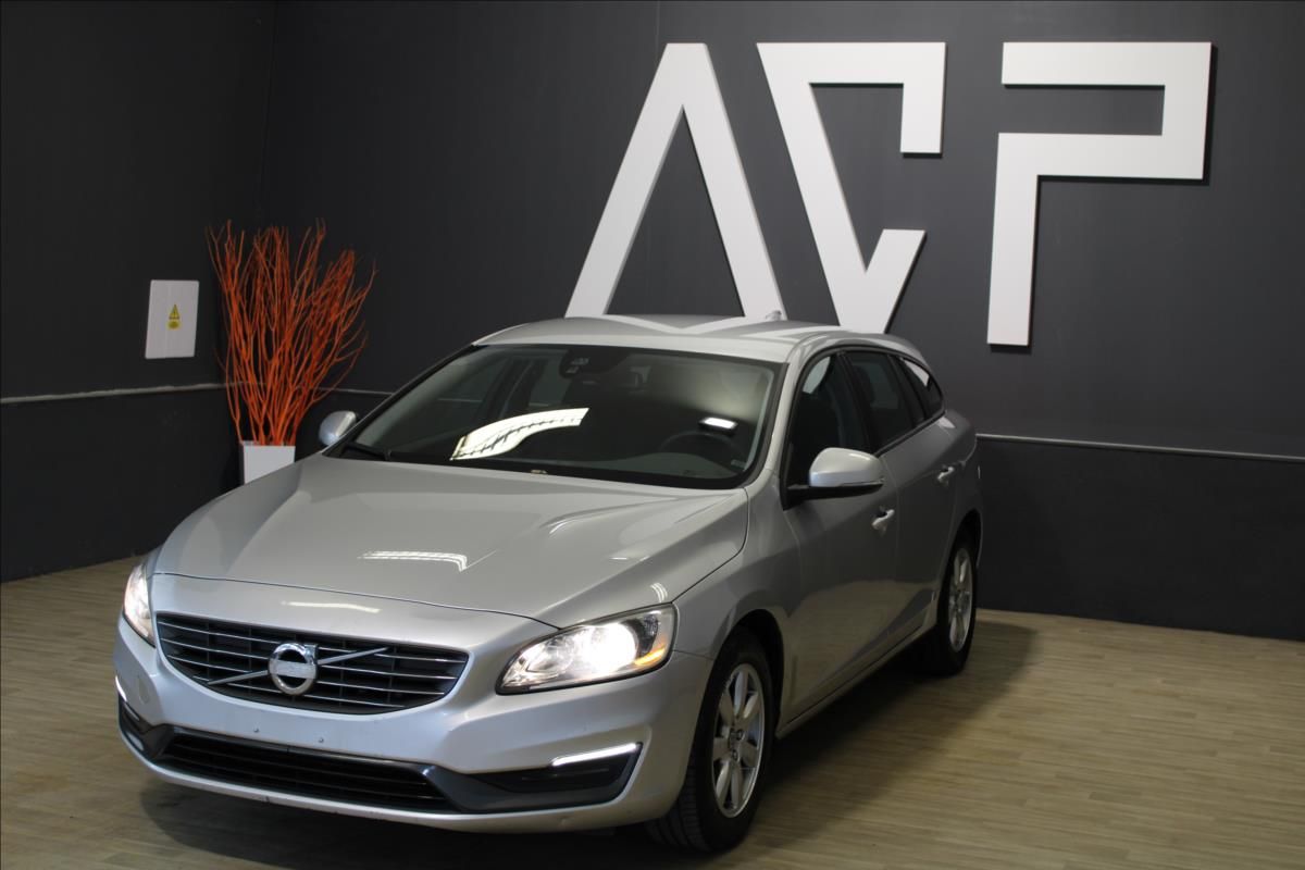 Volvo V60, 1.6D2*84kW*Summum*MAN* - fotka 2