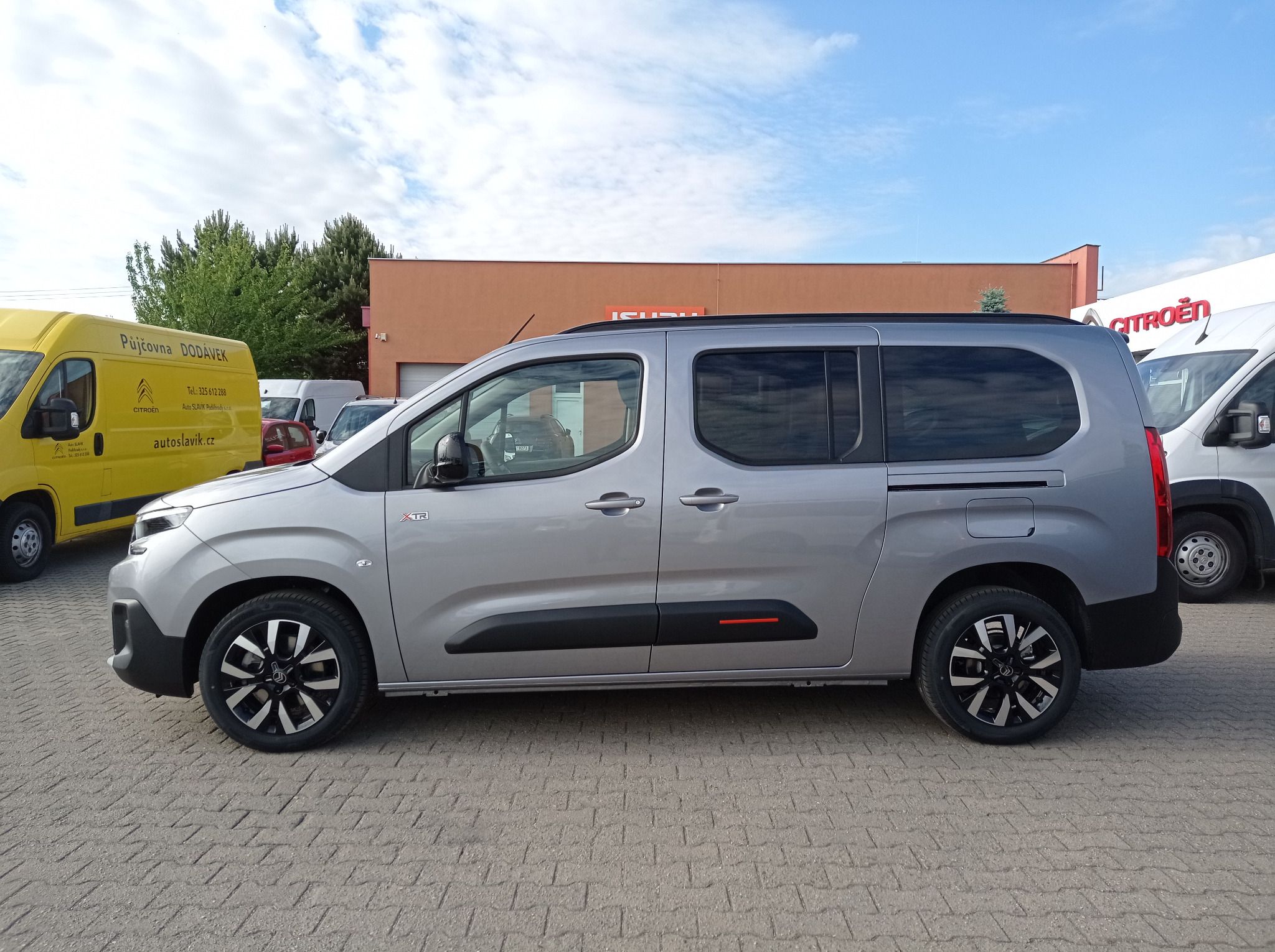 Citroën Berlingo, XL MAX 1.5 Hdi 130k man. - fotka 2