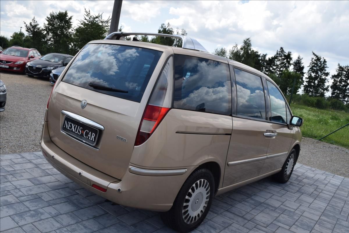 Lancia Phedra, 2,2 JTD 94KW•7MÍST•BEZ DPF - fotka 5