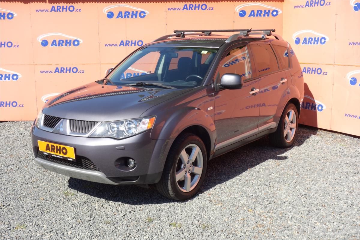 Mitsubishi Outlander, 2,0 DI-D, ČR, 1 MAJ., 7MÍST. - fotka 3