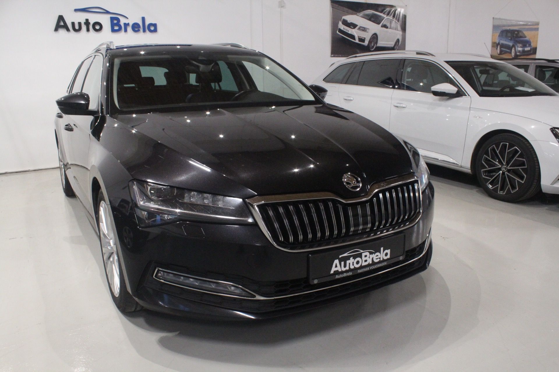 Škoda Superb, 2.0TDI DSG Facelift Matrix - fotka 2