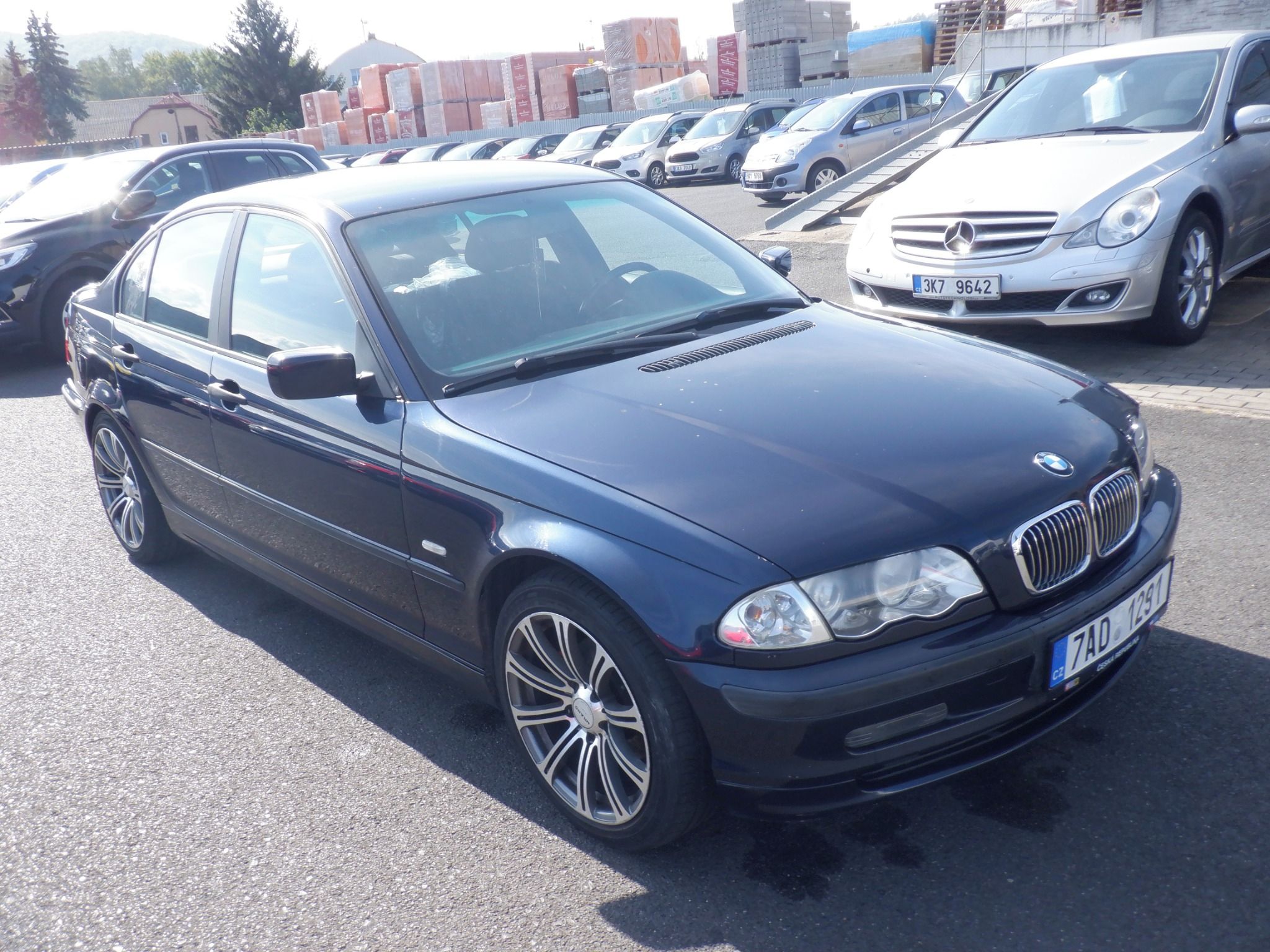 BMW Řada 3, 316i 1.8i - fotka 3