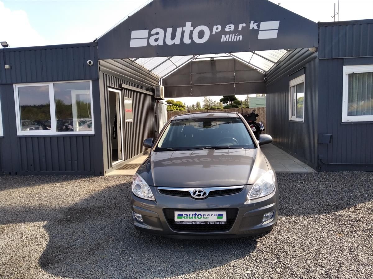 Hyundai i30, 1,6 CRDi VGT 66kW Comfort - fotka 2