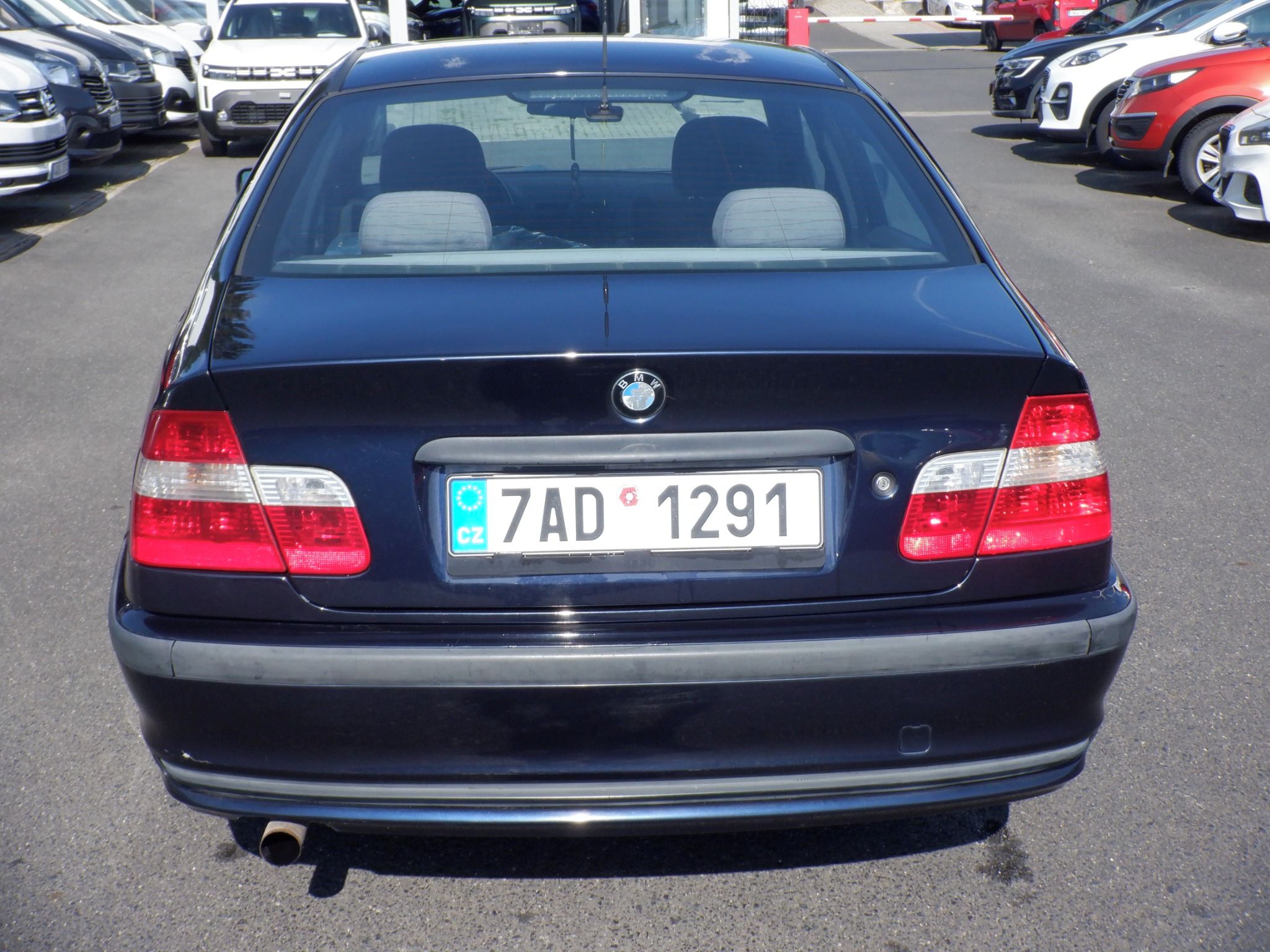 BMW Řada 3, 316i 1.8i - fotka 6