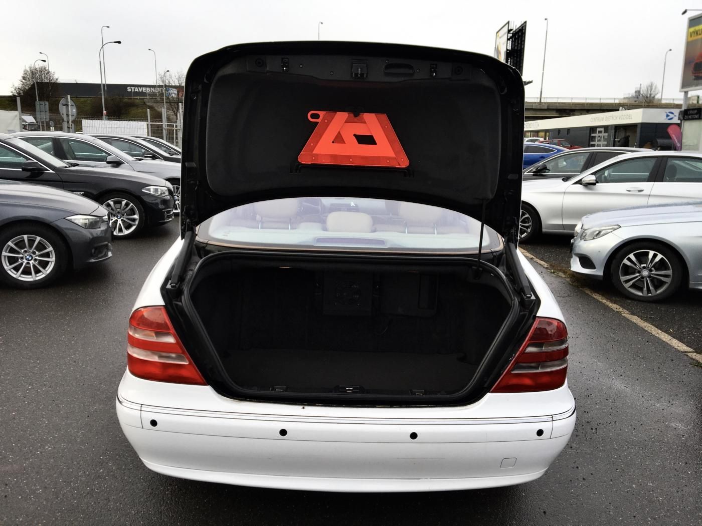 Mercedes-Benz Třídy S, 5,0 S 500L  5.0 V8 - fotka 6