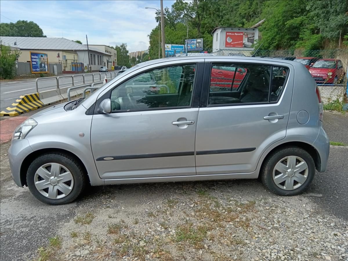 Daihatsu Sirion, 1,0 i Top - fotka 6
