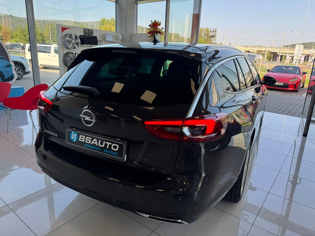 Opel Insignia, 2.0CDTi 128kW GSLine AT8 - fotka 6