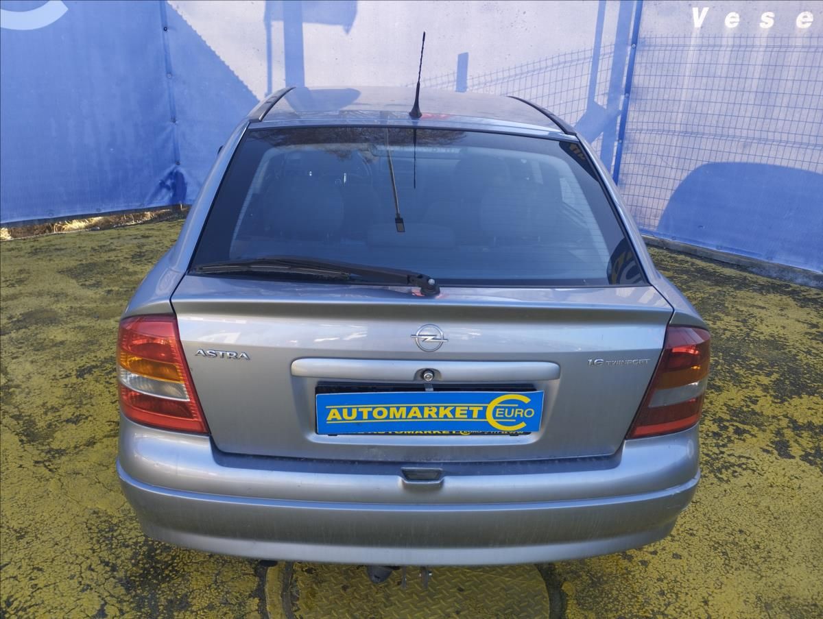 Opel Astra, 1,6 1.6 16V Sport - fotka 5