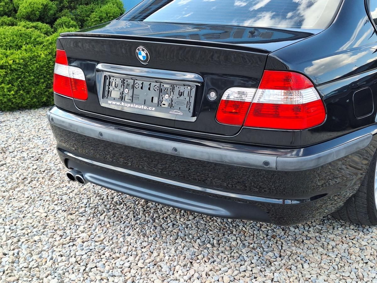 BMW Řada 3, 330i M Paket - fotka 6