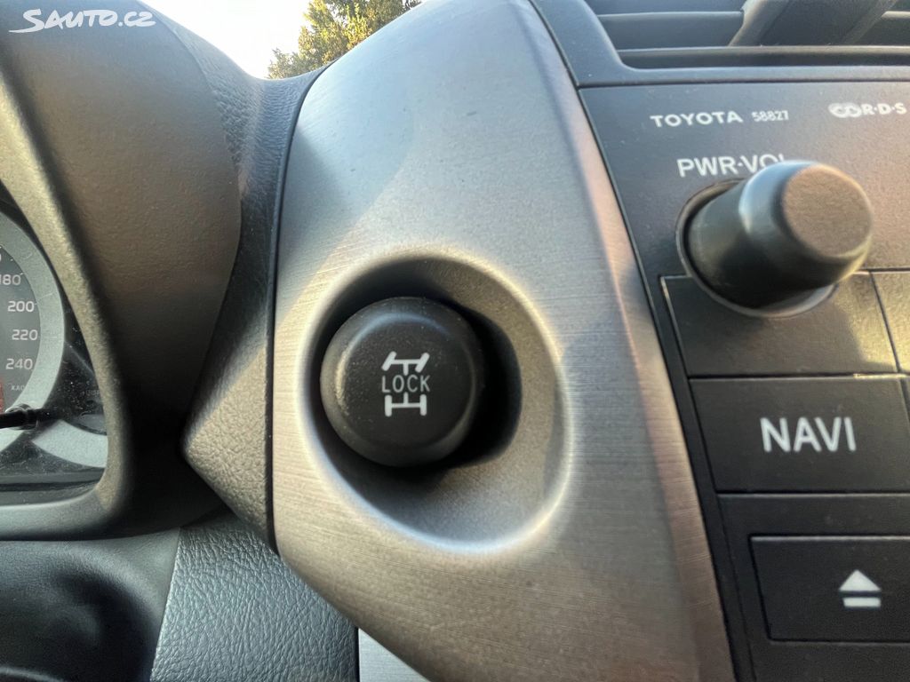 Toyota Rav4, fotka 17
