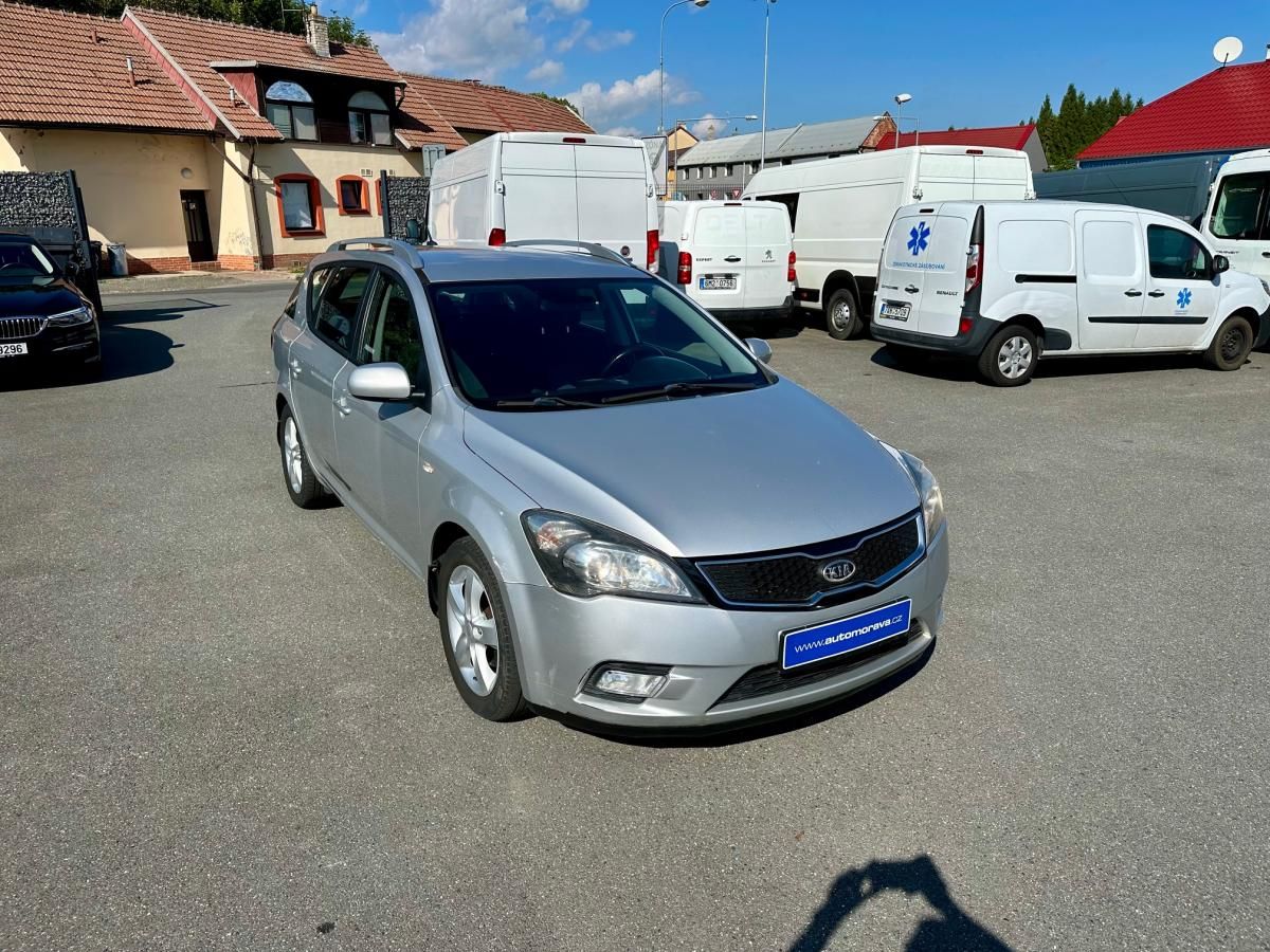 Kia Cee´d, 1.6 CRDI 85 KW -CZ- 1.Majitel - fotka 4