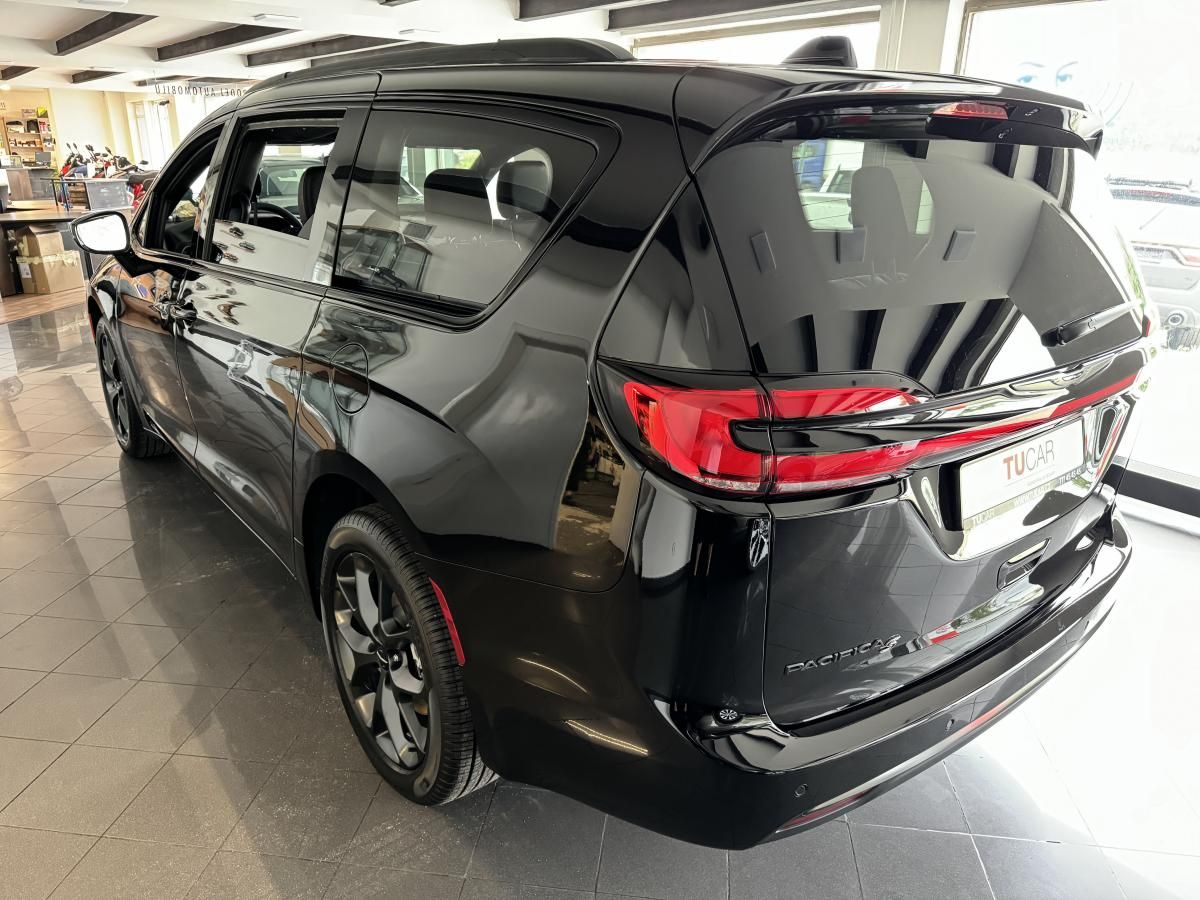Chrysler Pacifica, AWD Touring-L S-Appearance - fotka 2