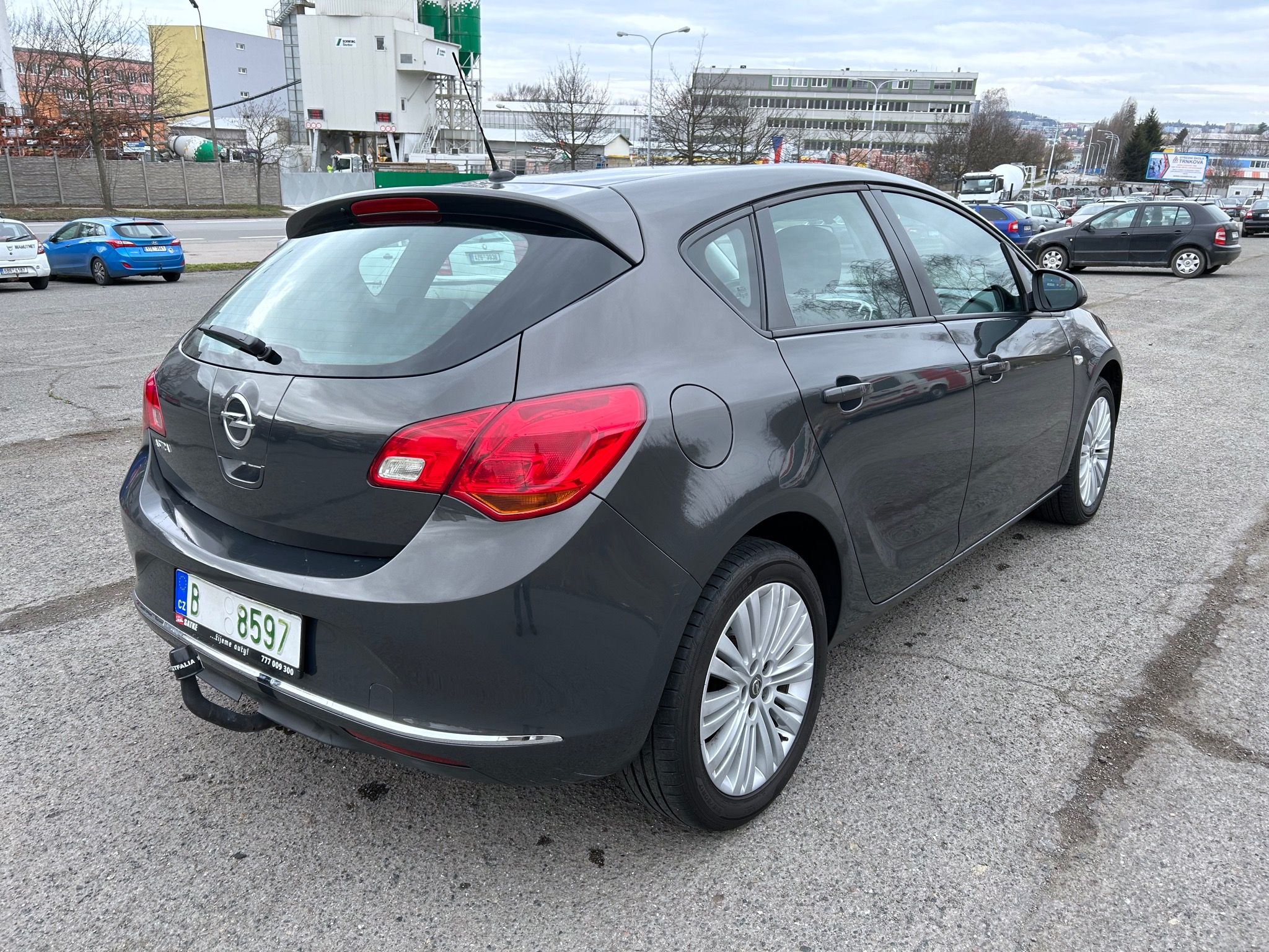 Opel Astra, J 1,6, tažné zařízení - fotka 5