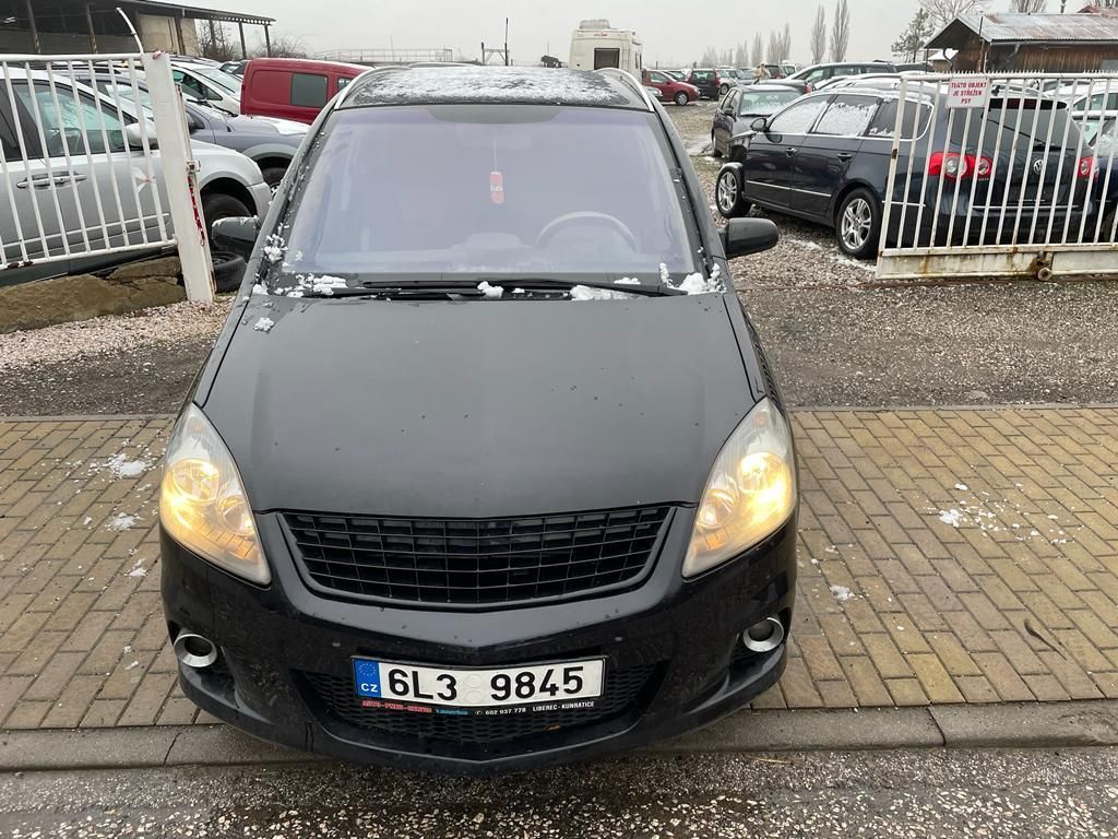 Opel Zafira, 2,0 177 KW - fotka 5
