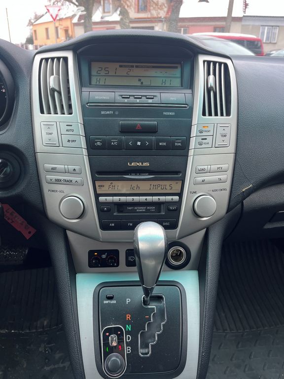 Lexus RX, fotka 15