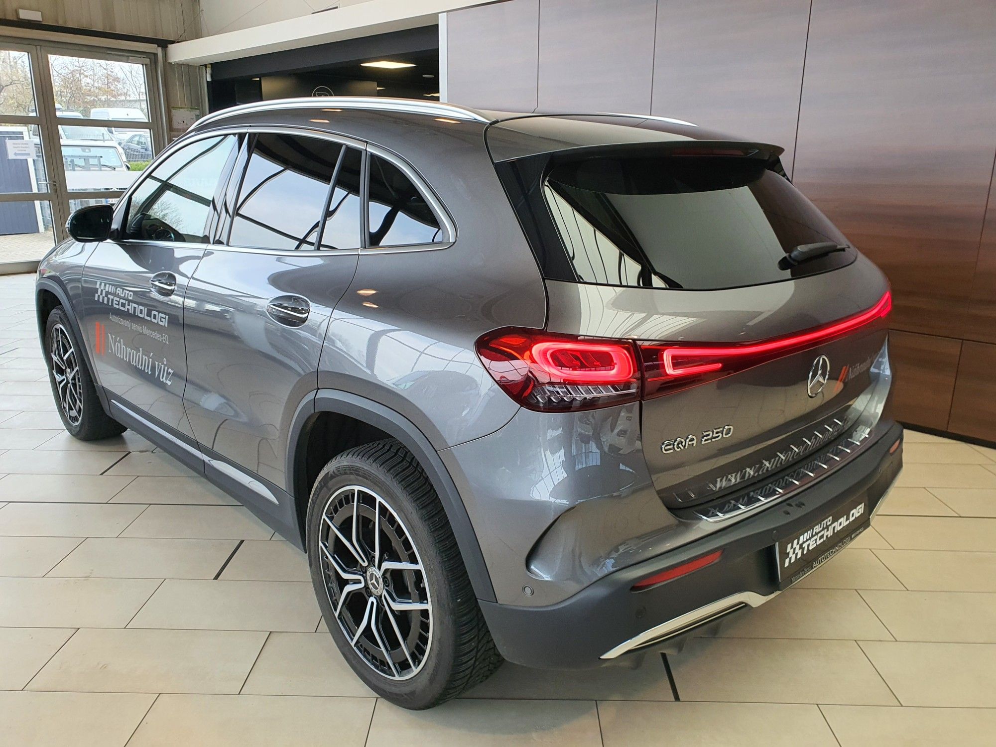 Mercedes-Benz EQA, 250 - fotka 5