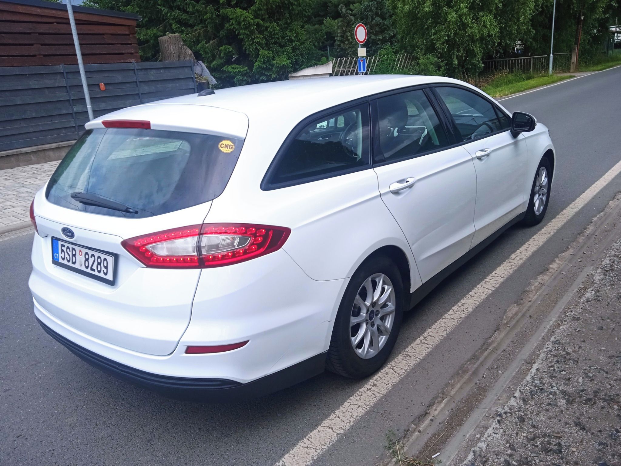 Ford Mondeo, 1,5i+CNG 118kwECOBOOST,AT,ALU - fotka 5