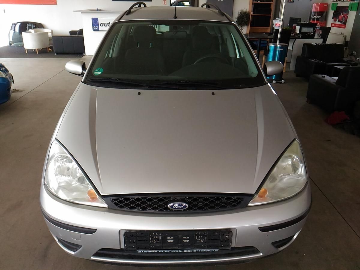 Ford Focus, 1,6I,74KW,KLIMA,CD,SERVISKA - fotka 2