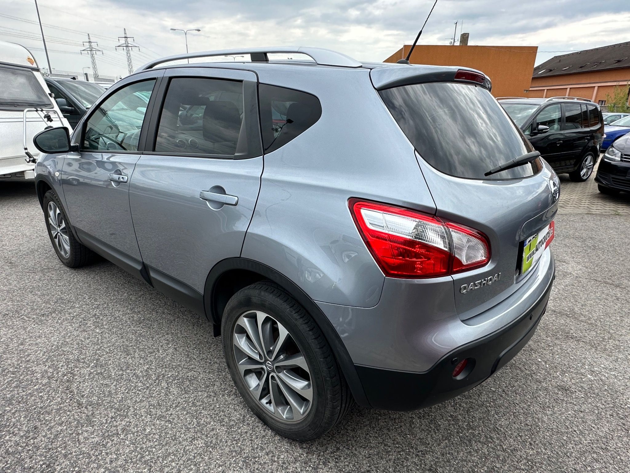 Nissan Qashqai, 2.0i-104KW-AUTOMAT-KŮŽ.XEN.TOP - fotka 3