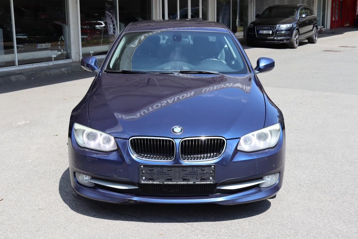 BMW Řada 3, 320D COUPE E92 135kW - fotka 2