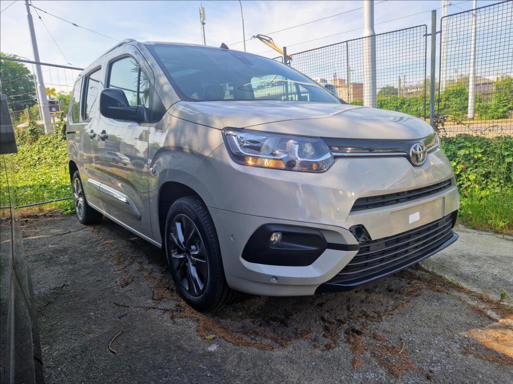 Toyota Proace, 1,5   City Family Comfort - fotka 3