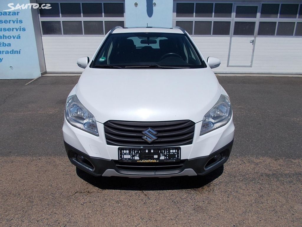 Suzuki SX4 S-Cross, 1,6 88kW, 4X4 - fotka 2