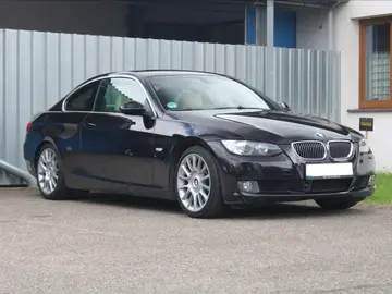 BMW Řada 3, 3,0   335i N54 DKG Individual