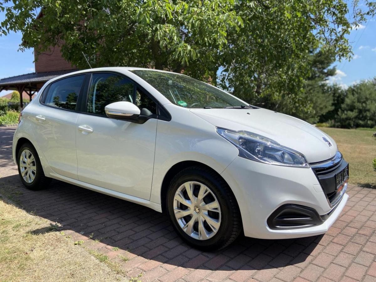 Peugeot 208, 1,2i 60kw