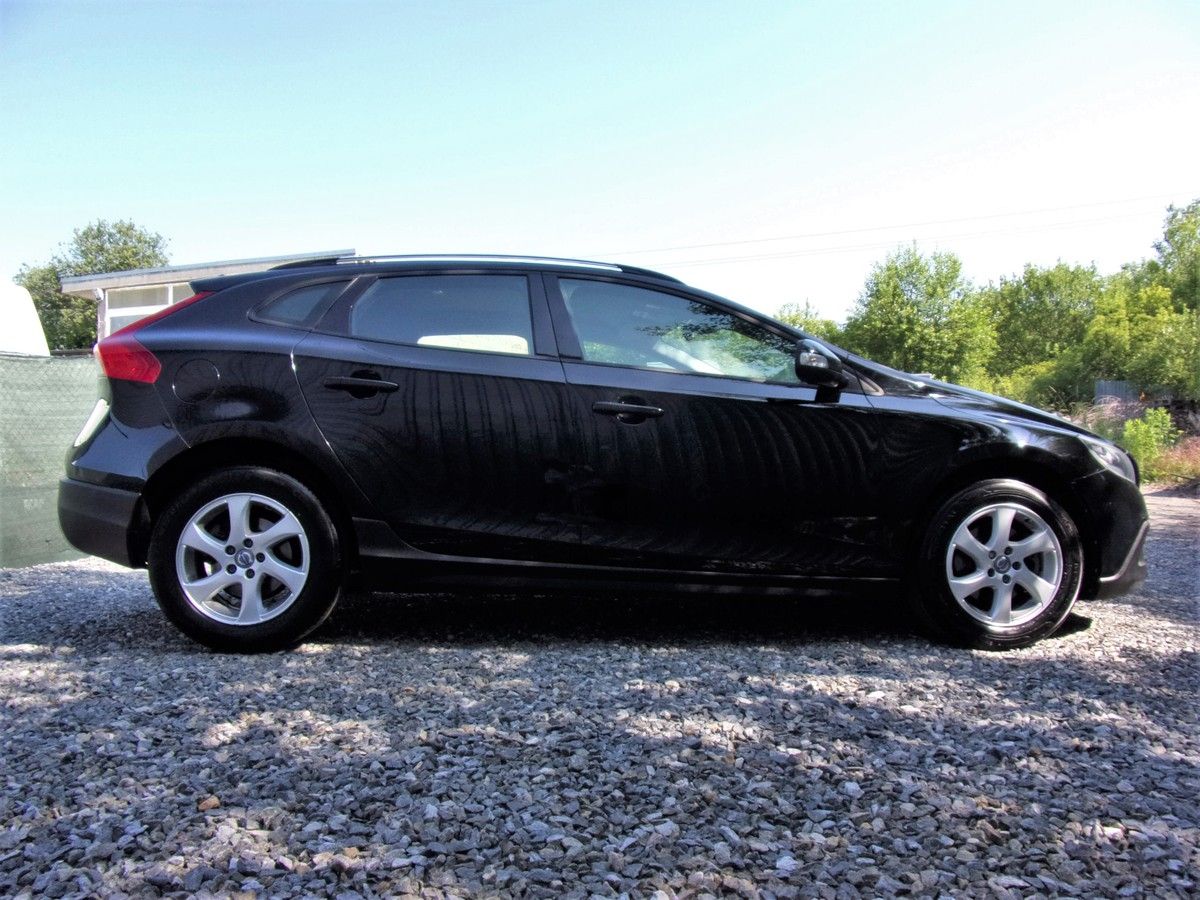 Volvo V40, 1.6 D2 84kW CROSS COUNTRY@TOP@ - fotka 4
