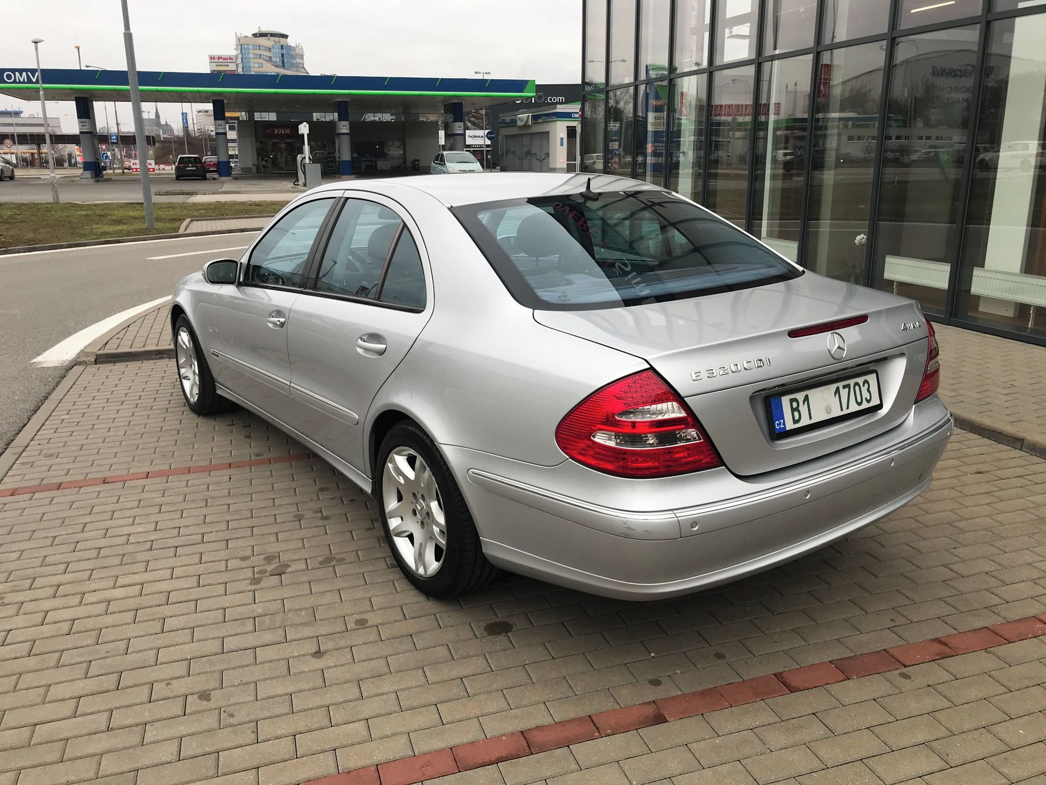Mercedes-Benz Třídy E, 320 CDi,165kW,4 MATIC - fotka 6