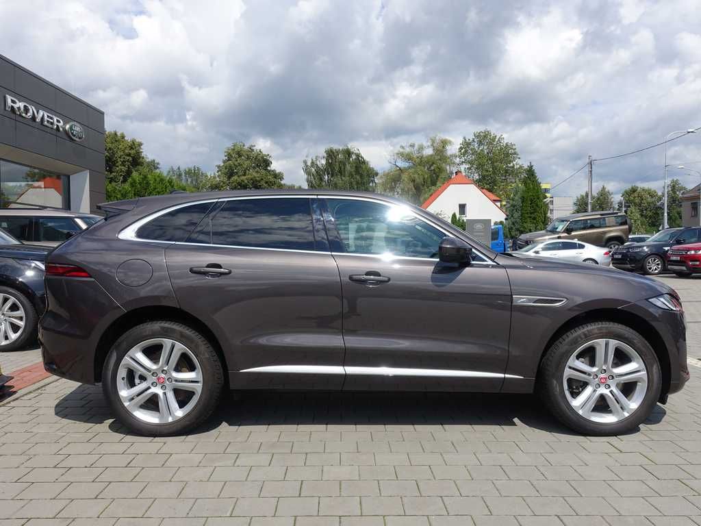 Jaguar F-Pace, 2,0 R-Dynamic SE D200 4x4 - fotka 6