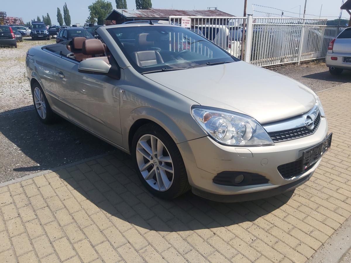 Opel Astra, 1,6  132KW - fotka 2
