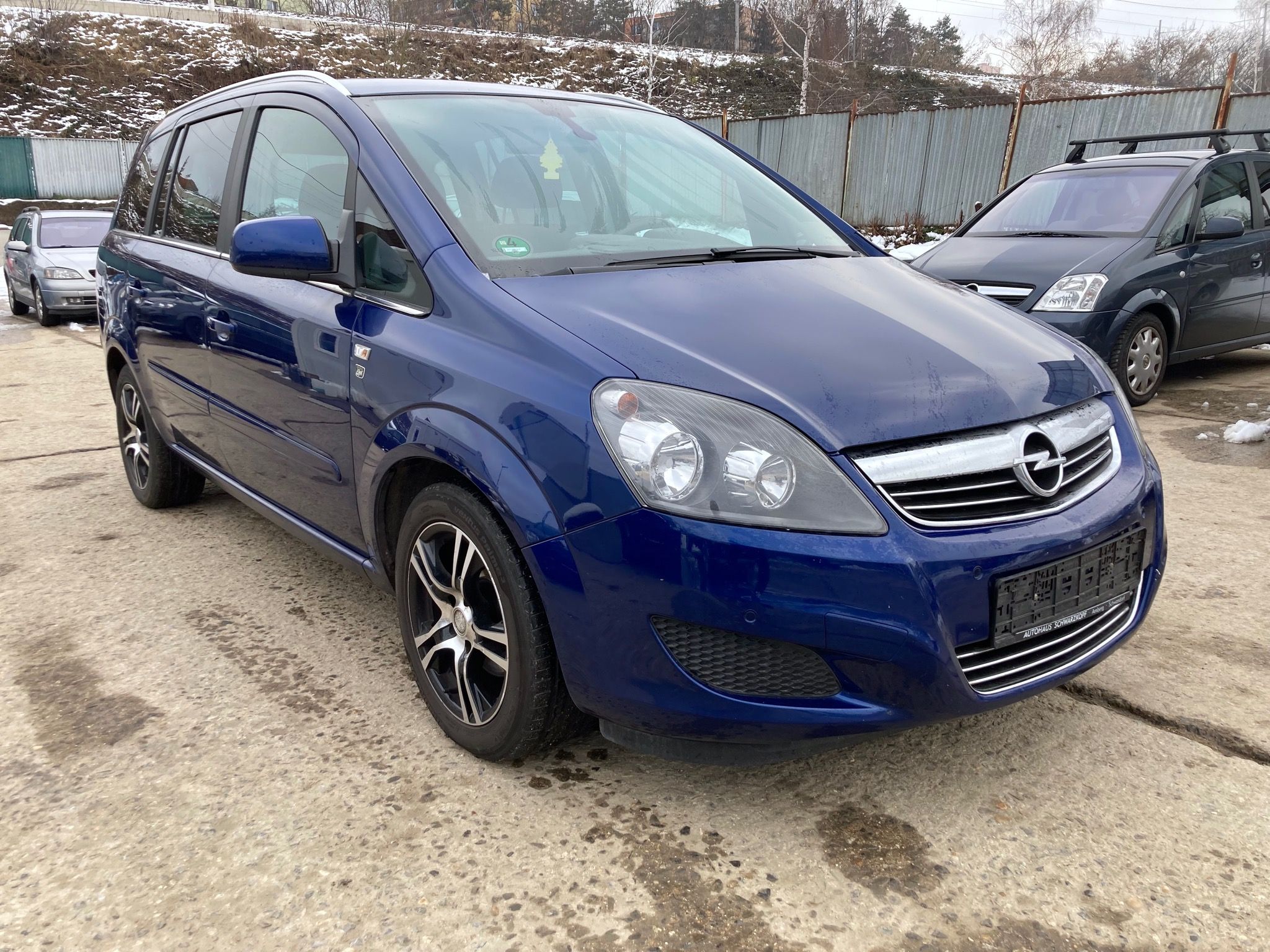 Opel Zafira, B 1,8 16V, 7 míst - fotka 3