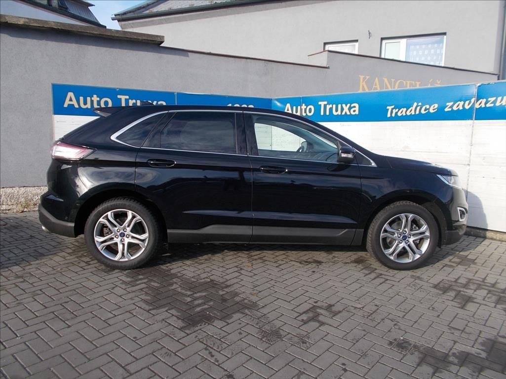 Ford Edge, 2.0 TDCi 132kW 4x4 TITANIUM - fotka 4