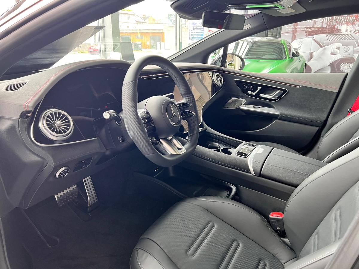 Mercedes-Benz EQE, Mercedes-AMG 43 4MATIC demo - fotka 6