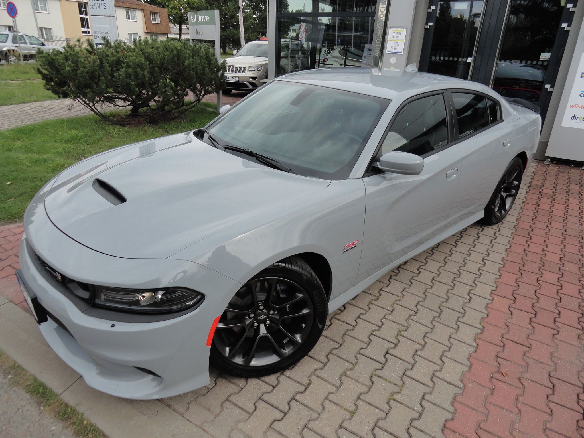 Dodge Charger, 6,4 V8 SRT Scat Pack Edition - fotka 2